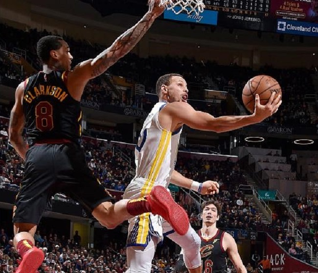 越过中场压 越过中场压