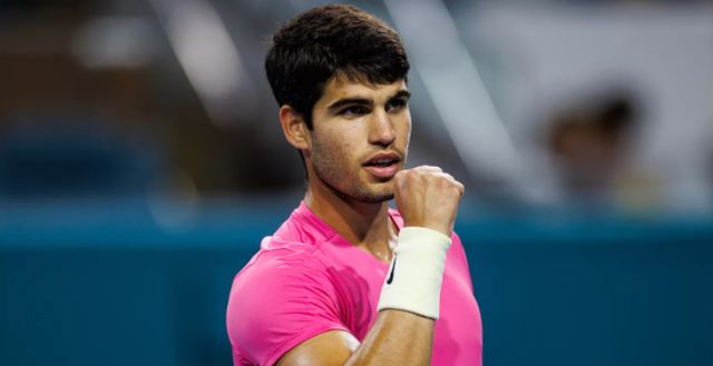 在低谷的中 在低谷的中