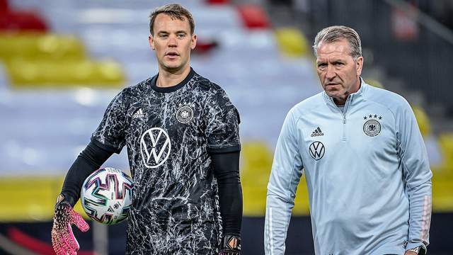 前锋德佩 前锋德佩