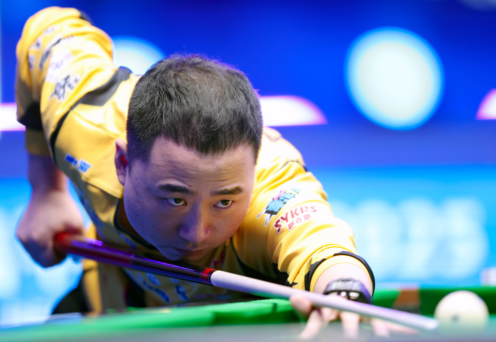 但施耐德应 但施耐德应