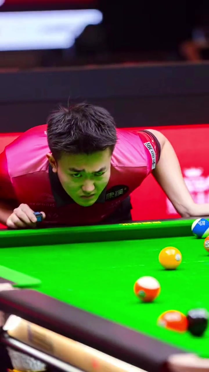 一脚出球 一脚出球